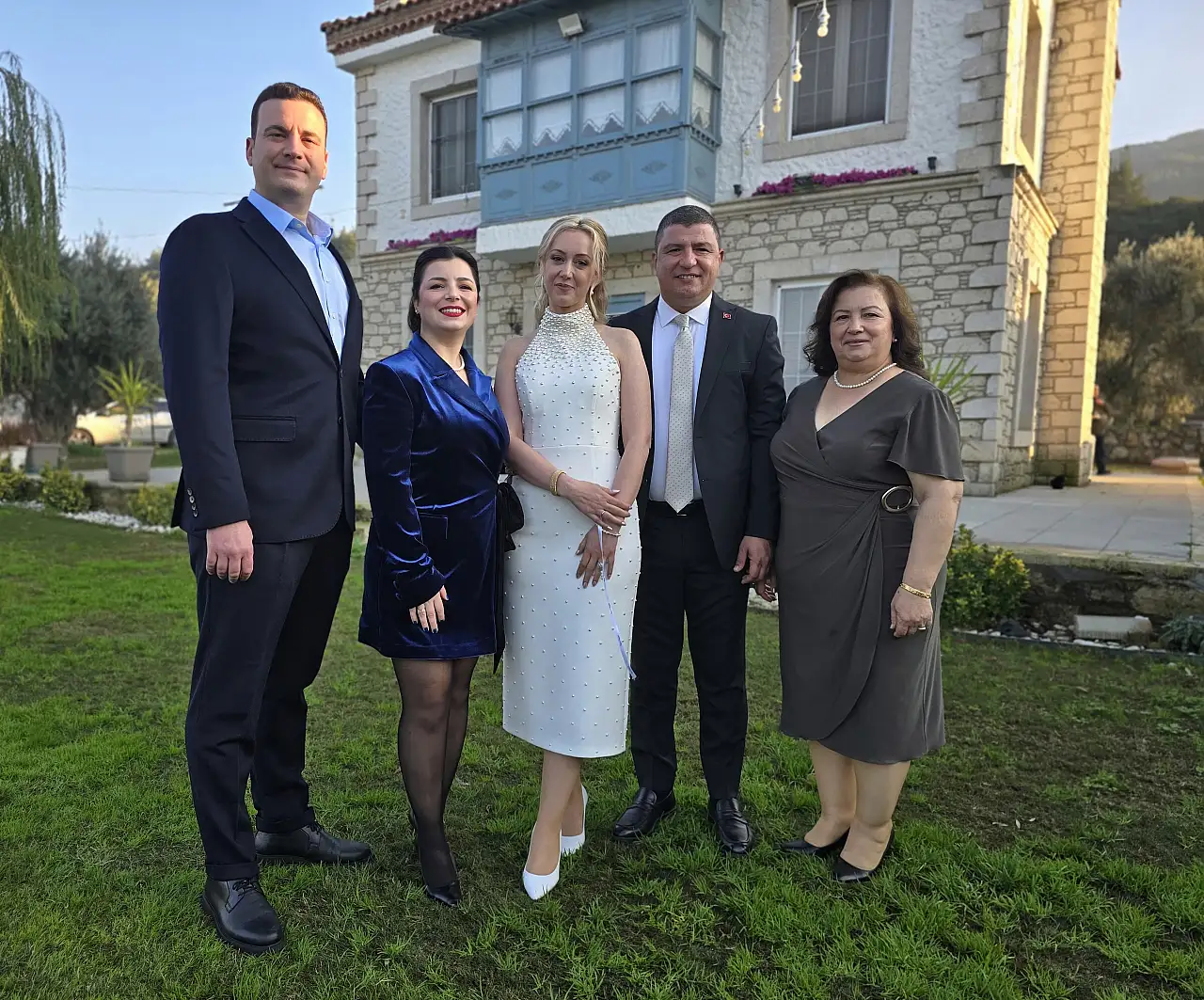 Tire Belediye Başkanı Hayati Okuroğlu Nişanlandı