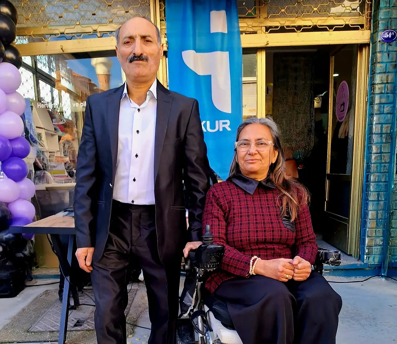 TİREDE'DE BİR İLK: TERZİ VE KAFE BİR ARADA