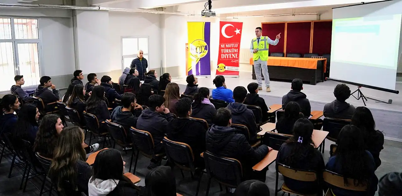 Tire Belediyesi'nden Öğrencilere Çevre Bilinci Eğitimi