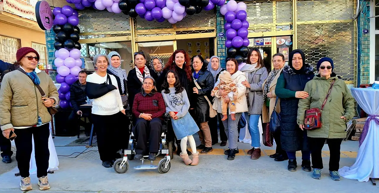 TİREDE'DE BİR İLK: TERZİ VE KAFE BİR ARADA