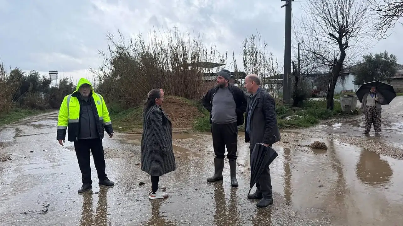 Kiraz'da yağış alarmı: Ekipler sahada, mazgallar temizleniyor