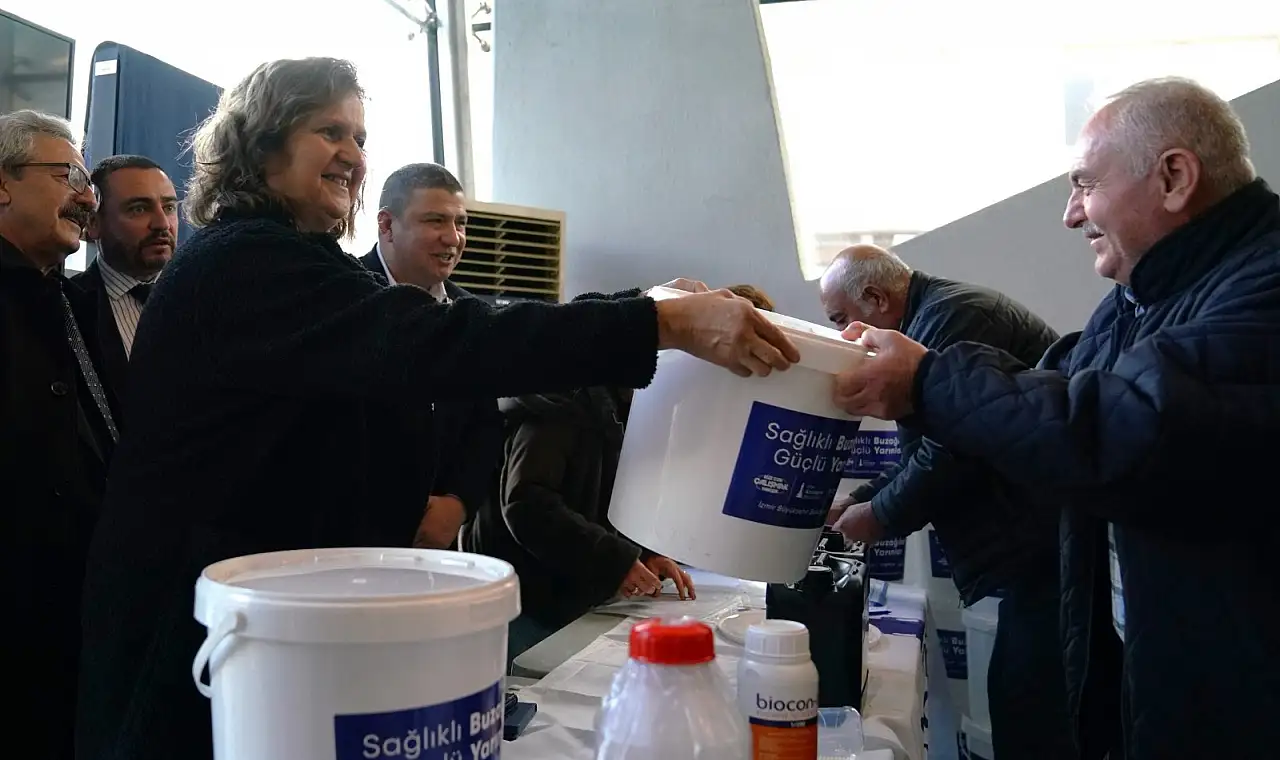 Tire'de Üreticiye Büyük Destek: Şap Hastalığına Karşı 'Buzağı Kiti' Dağıtıldı