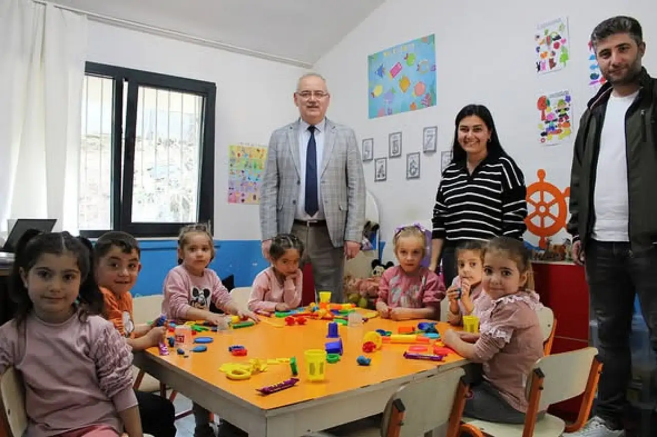 İlçe Millî Eğitim Müdürü Sunullah Desticioğlu, Ödemiş'te Okul Ziyaretlerini Sürdürüyor