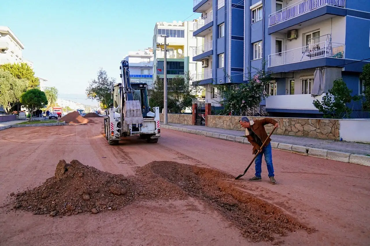 Refet Saygılı Caddesi'nde Asfaltlama Başladı
