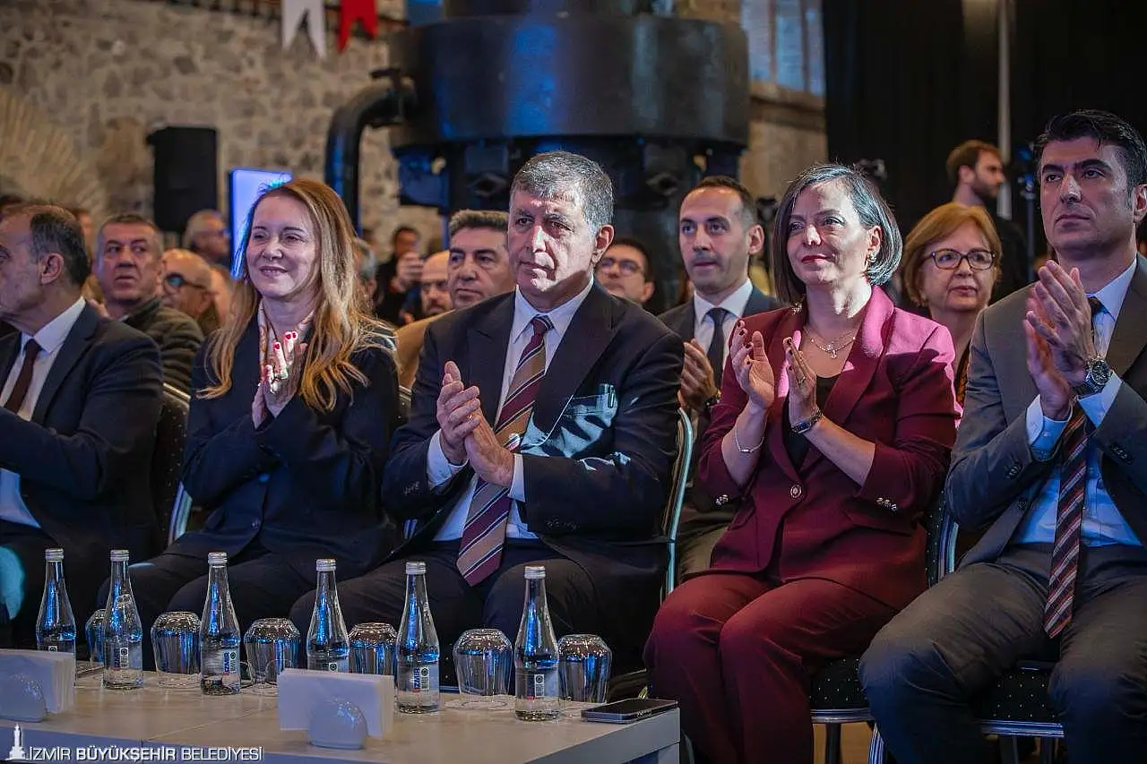 İzmir'de 3 milyarlık altyapı yatırımı başladı