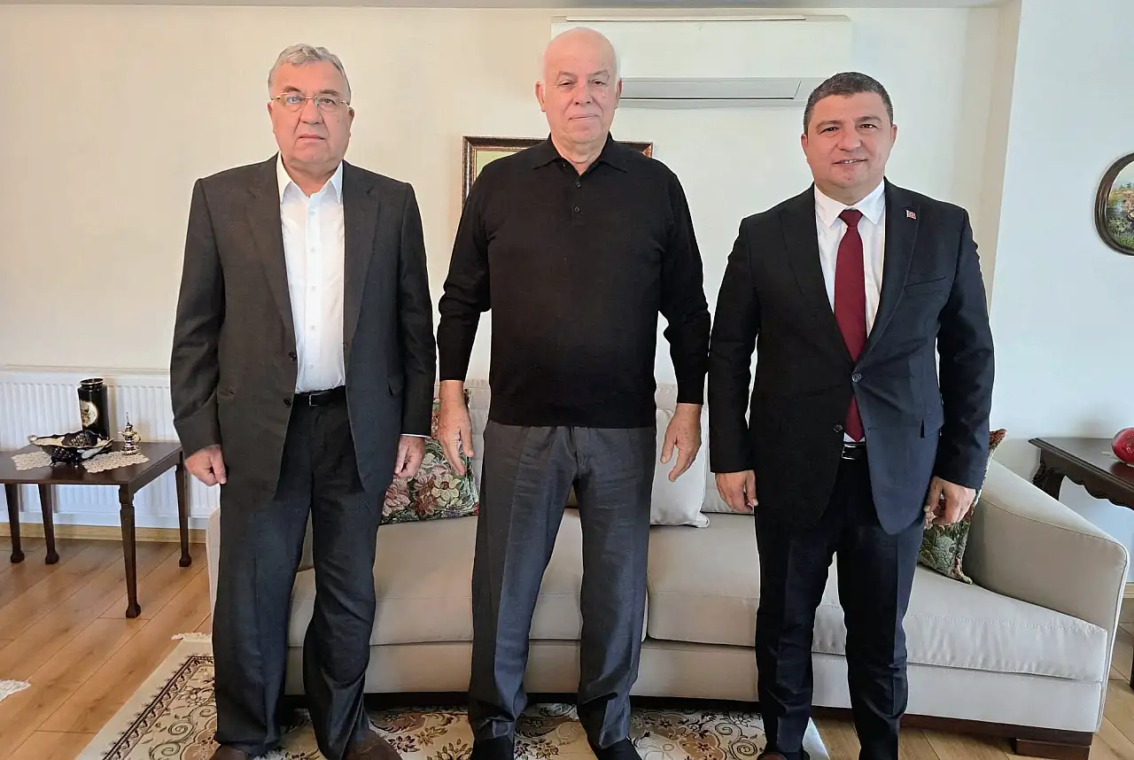 Başkan Okuroğlu'ndan Öğretmenler Günü'nde Anlamlı Ziyaret