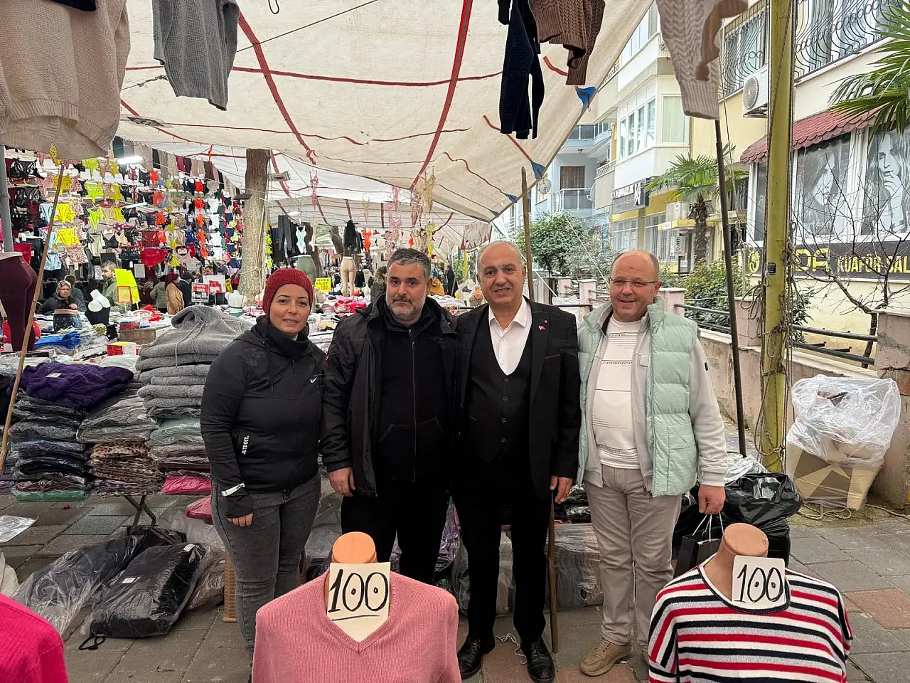 ÖDEMİŞ TERZİLER ODASI BAŞKANI HÜSEYİN DÖNER PAZAR ESNAFINI ZİYARET ETTİ