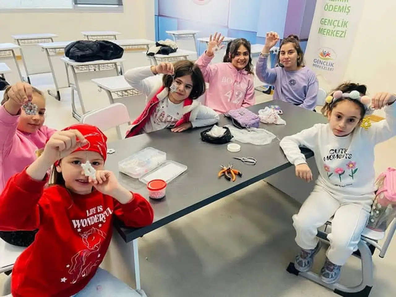 GSB Ödemiş Gençlik Merkezi'nden Öğrencilere Sanat, Zekâ ve Motivasyon Dolu Hafta Sonu Etkinlikleri