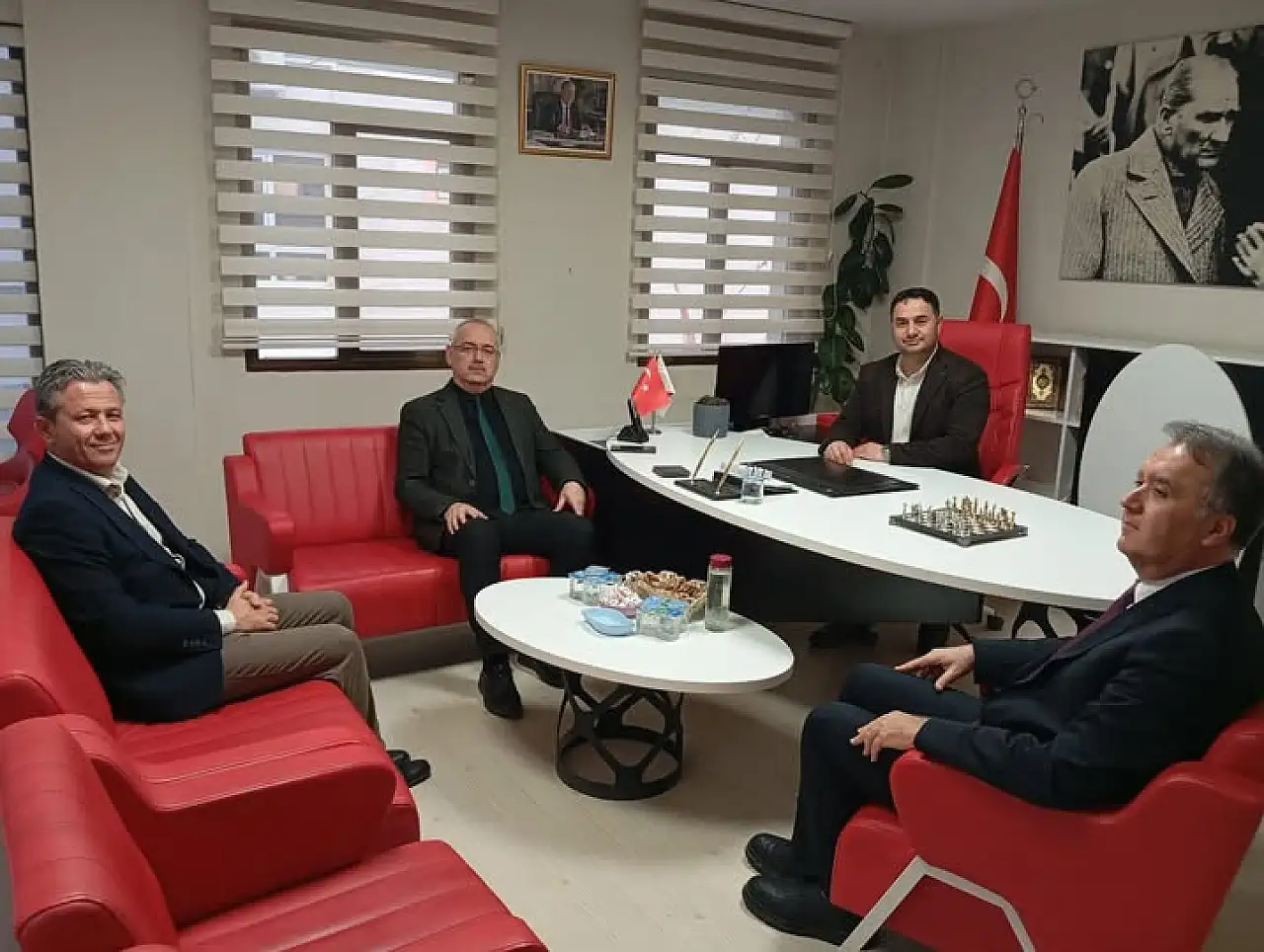 Ödemiş'te oda başkanlarına 'hayırlı olsun' ziyaretleri