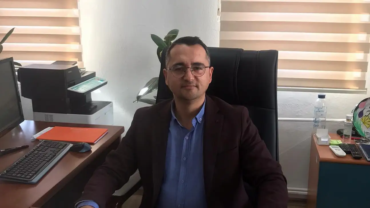 Başarılı Müdür Ali Çelik, Kiraz'da Gönüllüleri Fethetti