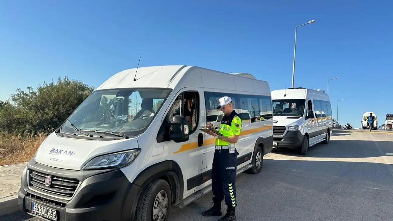 İzmir'de Okul Servislerine Jandarma Denetimi