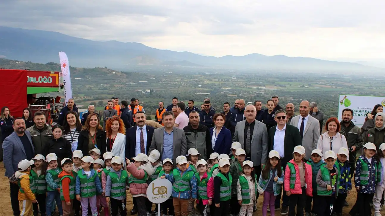 Ödemiş'te 'Başöğretmen Atatürk Hatıra Ormanı' İçin Fidan Dikimi Gerçekleştirildi