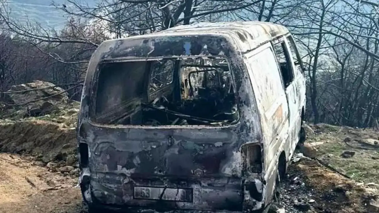 ÖDEMİŞ'TE ORMAN İŞÇİSİ BURAK ODABAŞ ARACINDA YANMIŞ HALDE BULUNDU