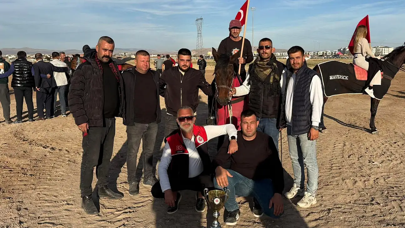 Ödemişli Mehmet Dinlenmez, Türkiye Şampiyonası'nda Zirvede