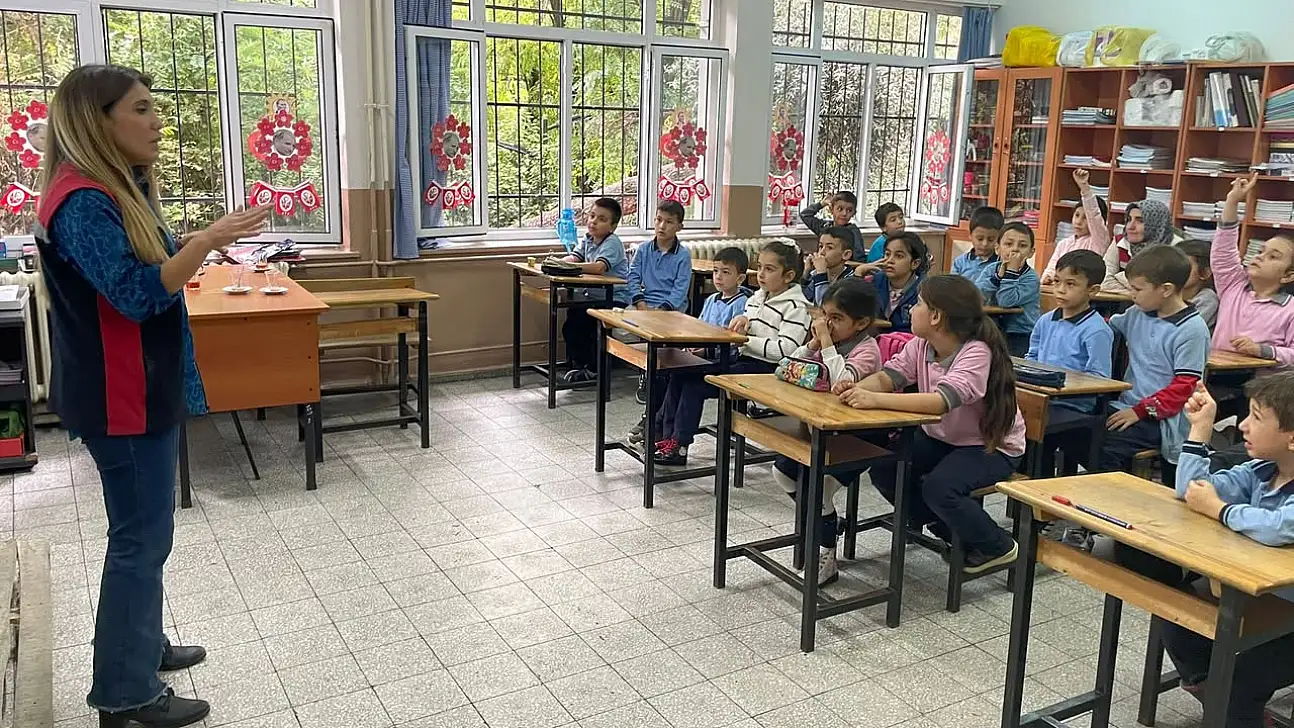 Tire'de Öğrencilere Gıda Hijyeni ve Etiket Okuma Eğitimi