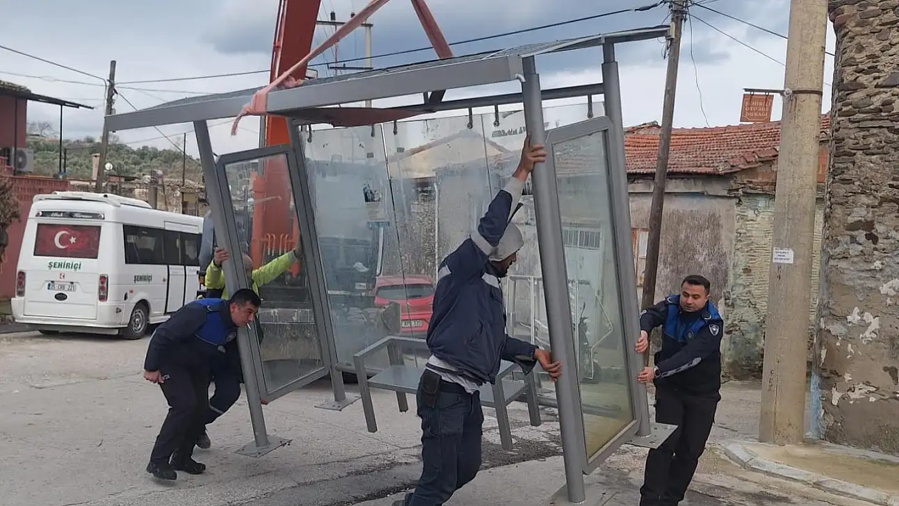 Tire'de trafik düzenlemeleri ve yeni durak çalışmaları