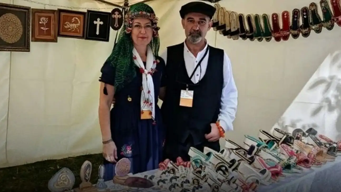 Tireli Sanatçılar Murat ve Pınar Vatan, Bulgaristan'da Türk El Sanatlarını Tanıttı