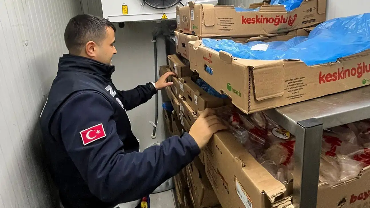 Zabıta'dan Tire'deki Çiğ Tavuk Satıcılarına, Sıkı Denetim