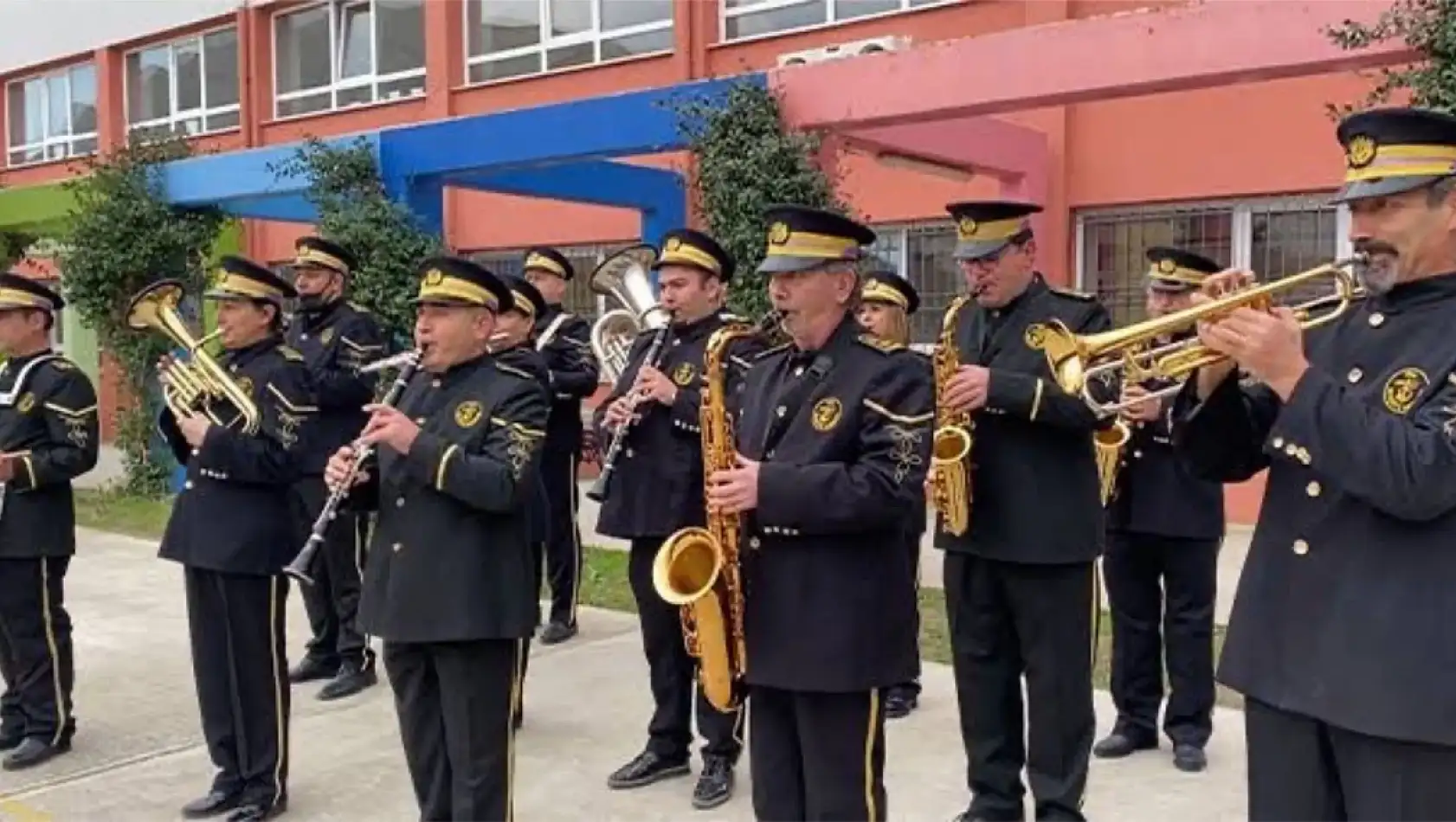 Tarihi Tire Bandosu'nun Saksafoncusu Hayatını Kaybetti