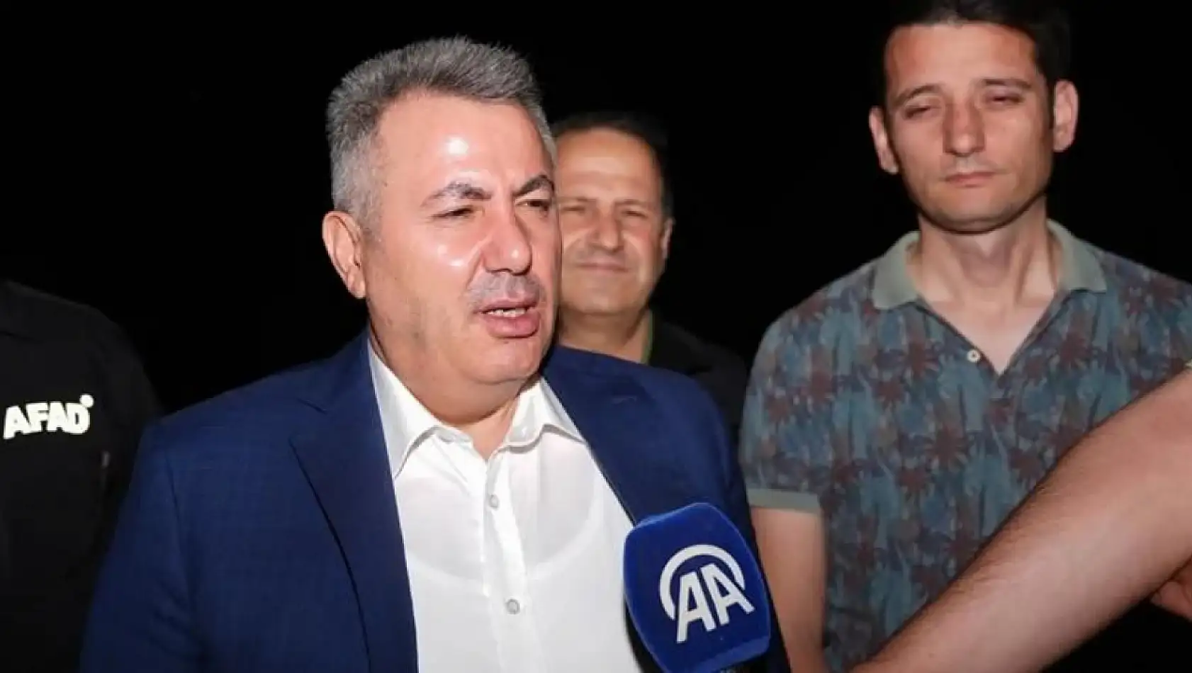 Vali Elban 'Tire ve Bayındır yangınları kontrol altında'