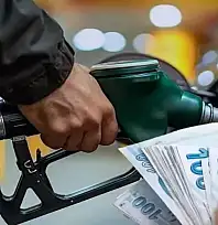 AKARYAKIT ZAMLARI SÜRÜYOR: MOTORİN VE  BENZİNE  YENİ YIL ARTIŞI
