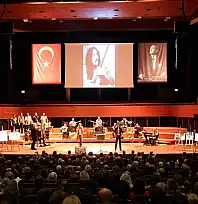 Barış Manço İzmir'de Müziğiyle Anıldı