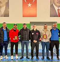 BAYINDIR'DA GENÇ FUTBOLCULARA PLAY-OFF ÖNCESİ MORAL KAHVALTISI