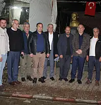 HALİL KARAKAŞ SAHAYA İNDİ BADEMLİ VE BIÇAKÇI'DA ŞOFÖR ESNAFIYLA YÜZ YÜZE