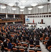 İYİ PARTİ İZMİR VEKİLLERİ 2025'TE ORTA DÜZEYDE AKTİF OLDU