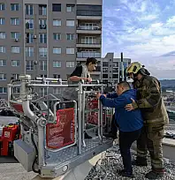 İZMİR'DE ENGELLİLER İÇİN AFET TATBİKATI GERÇEKLEŞTİRİLDİ