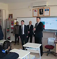KAYMAKAM VE MİLLİ EĞİTİM MÜDÜRÜNDEN OKUL ZİYARETİ