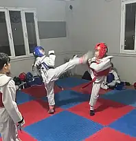 KİRAZ ÜLKÜ OCAKLARINDA TEKVANDO DERSLERİ SÜRÜYOR