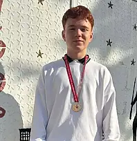 Mehmet Gürlek, Serbest Stil Güreşte İzmir Şampiyonu Oldu