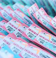 MİLLİ PİYANGO YILBAŞI ÇEKİLİŞİNDE 800 MİLYON TL'LİK İKRAMİYE BİRKAÇ NOKTAYA DAĞILDI