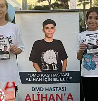 Naz ve Kumsal'dan Alihan'a Umut Bileklikleri