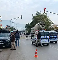 ÖDEMİŞ'TE BETON MİKSERİ KAZASI 1 KİŞİ HAYATINI KAYBETTİ