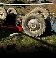 ÖDEMİŞ'TE TRAKTÖR FACİASI: 52 YAŞINDAKİ SÜRÜCÜ YAŞAMINI YİTİRDİ