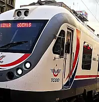 Ödemiş Treni Çatal Mevkiinde Arızalandı: Yolcular Saatlerce Bekledi