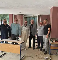 Ödemişli Öğretmenlerden Örnek Davranış: Ara Tatilde Okullarını Yenilediler