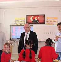 Öğrencilerin İsteklerini Dinledi: İlçe Millî Eğitim Müdürü Yolüstü İlkokulu'nda