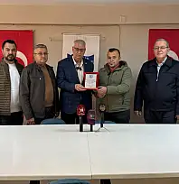 Tahir Silay Duyarlı Şoföre Plaket Taktim Etti