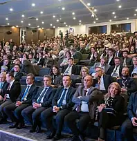 Tire Belediye Başkanı Hayati Okuroğlu, Türkiye Muhasebe Standartları Sempozyumu'na Katıldı