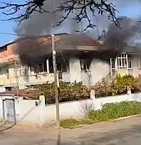 Tire'de Müstakil Ev Alevlere Teslim Oldu