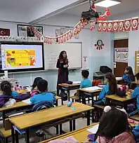 TİRE'DE ÖĞRENCİLERE 'GIDA OKURYAZARLIĞI' EĞİTİMİ VERİLDİ