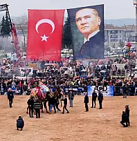 Tire Deve Güreşi Ertelendi