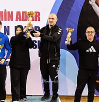 Tireli Kadın Güreşçiler Uluslararası Turnuvada Takım Üçüncüsü Oldu