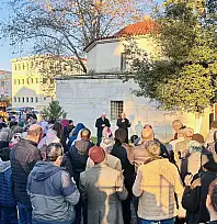 UMRECİLER TİRE'DEN DUALARLA UĞURLANDI