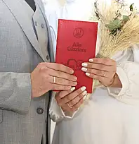 YETİM VE İHTİYAÇ SAHİBİ ÇİFTLERE 500 BİN TL ÇEYİZ YARDIMI