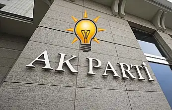 AK PARTİ İZMİR'DEN İDDİALARA AÇIKLAMA: İLÇE BAŞKANLARI GÖREVLERİNİ SÜRDÜRÜYOR