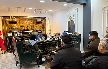 AK Parti Tire İlçe Başkanı Uğurlu İlçe Binasında Vatandaşlarla Buluştu